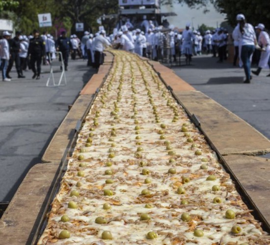 la pizza mas larga del mundo