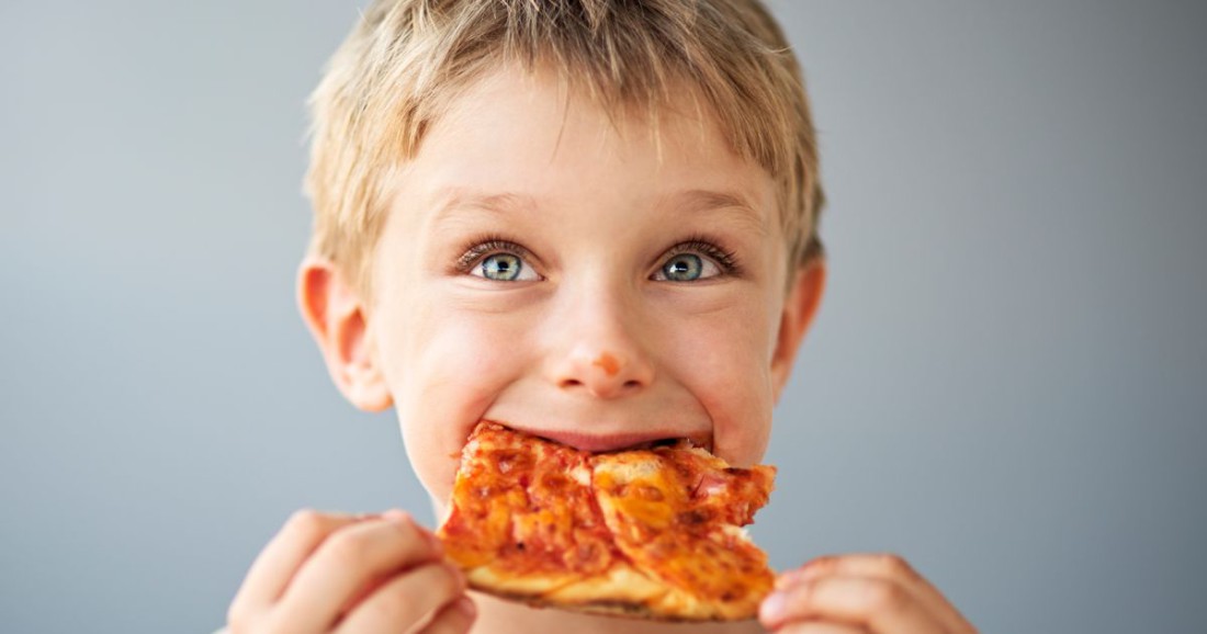como comes pizza